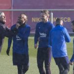 Arturo Vidal stays, Rakitic unlikely to leave