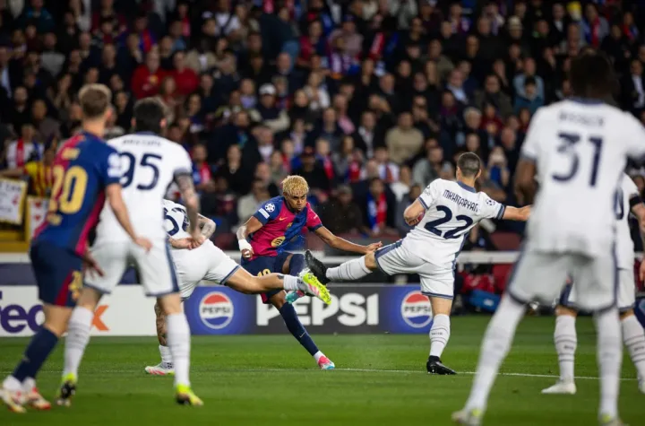 The star of the night, Lamine Yamal, during the first goal / Judit Cartiel - FC Barcelona